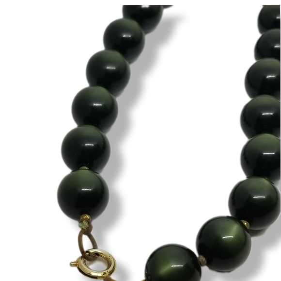 VINTAGE DARK GREEN MOONGLOW LUCITE BEAD LONG NECKLACE - Picture 5 of 5